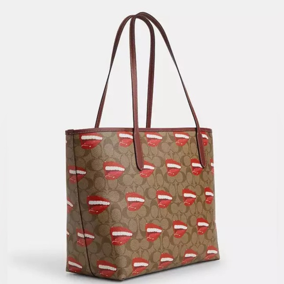 NWT Coach Tote In Signature Canvas - Picture 6 of 14